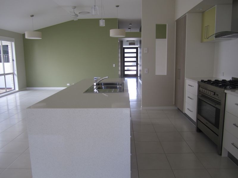 25 Carnarvon Crescent, Fitzgibbon QLD 4018