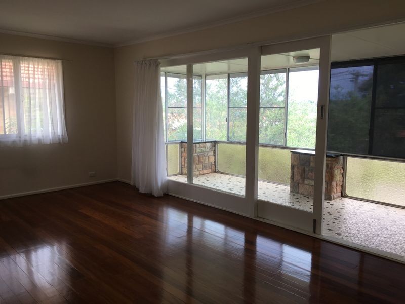 11 Pacific Street, Chermside West QLD 4032