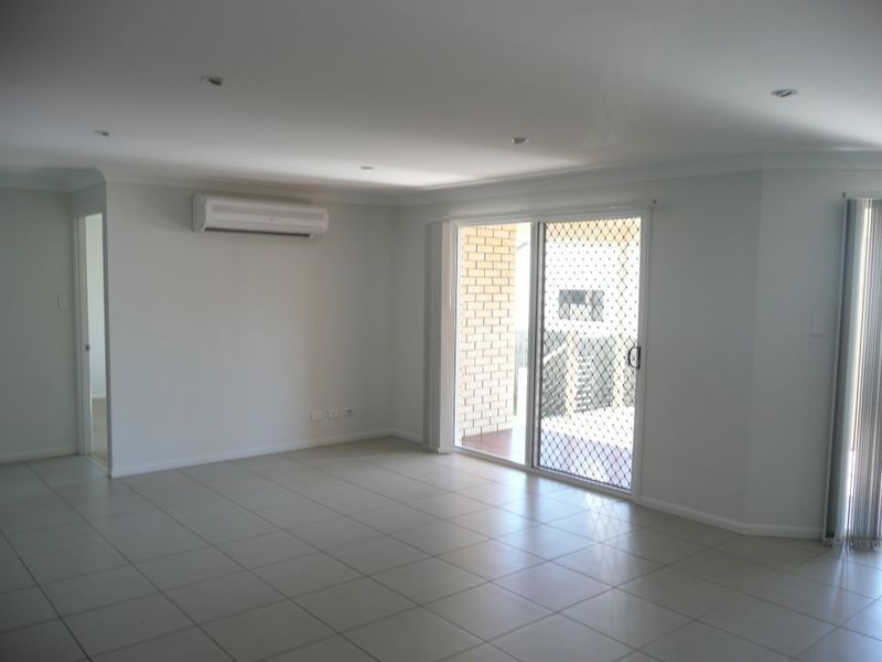 10 Lennon Blvd, Narangba QLD 4504