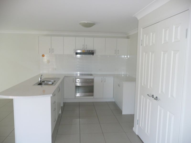 10 Lennon Blvd, Narangba QLD 4504