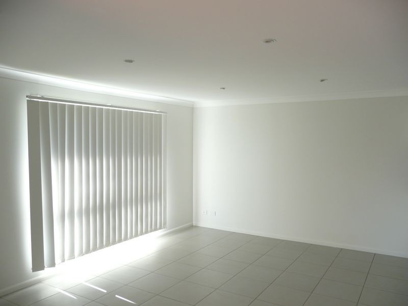 10 Lennon Blvd, Narangba QLD 4504