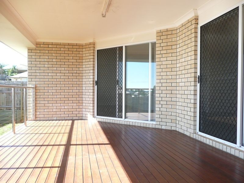 10 Lennon Blvd, Narangba QLD 4504