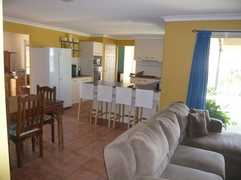 9 Handel Court, Eatons Hill QLD 4037