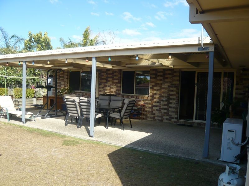9 Handel Court, Eatons Hill QLD 4037