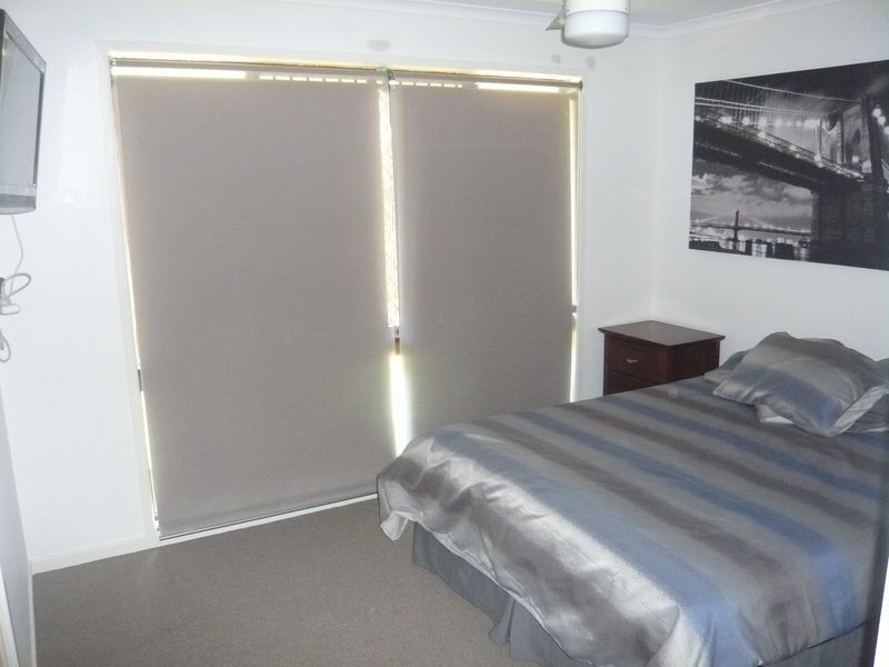 17 Desert Willow Way, Fitzgibbon QLD 4018