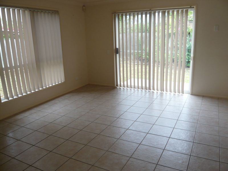 30 Rose Crescent, Fitzgibbon QLD 4018