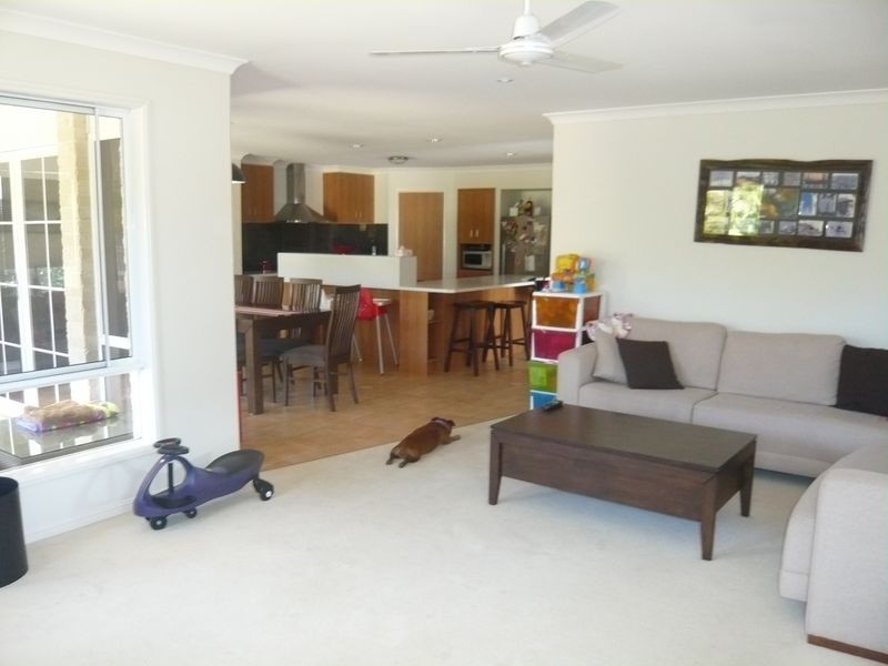 42 Pine Valley Drive, Joyner QLD 4500