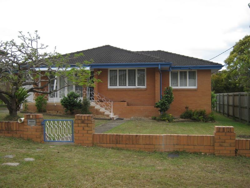 5 Dumaurier Street, Chermside QLD 4032