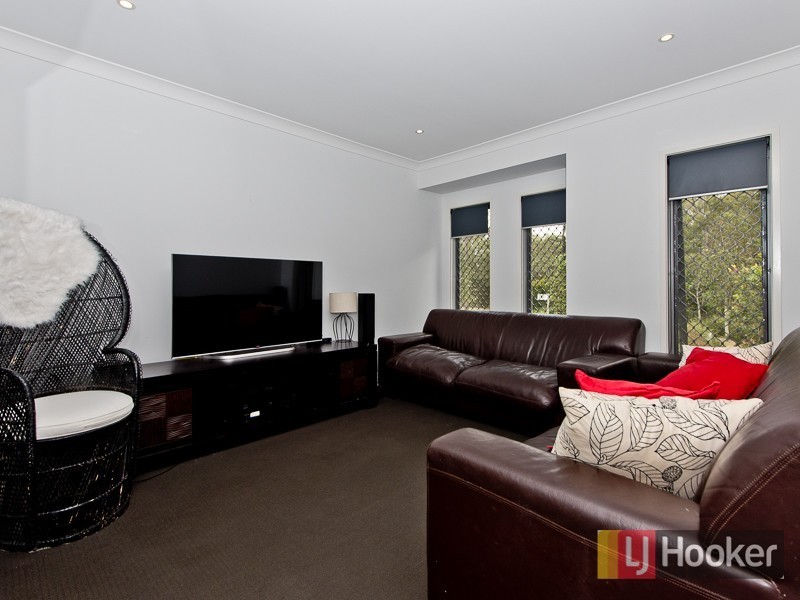18 Castlewellan Circuit, Warner QLD 4500
