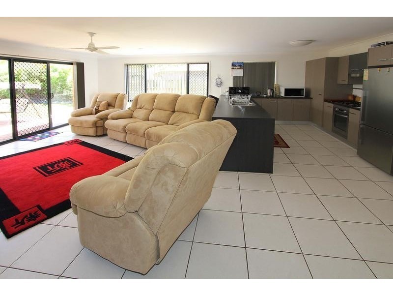 52 Macaranga Crescent, Carseldine QLD 4034