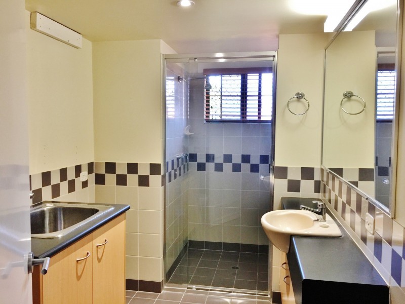 5/42 Hilltop Avenue, Chermside QLD 4032