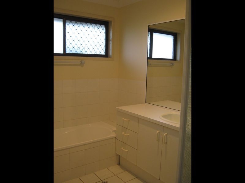 8 Heylor Court, Bracken Ridge QLD 4017