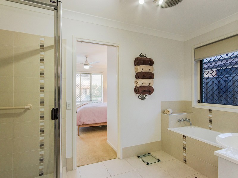 76 Diamantina Crescent, Fitzgibbon QLD 4018