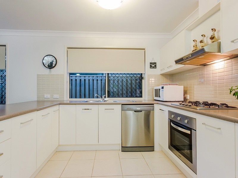 76 Diamantina Crescent, Fitzgibbon QLD 4018