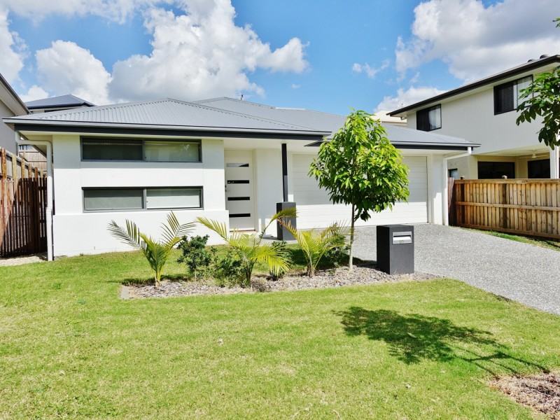 50 April Crescent, Bridgeman Downs QLD 4035