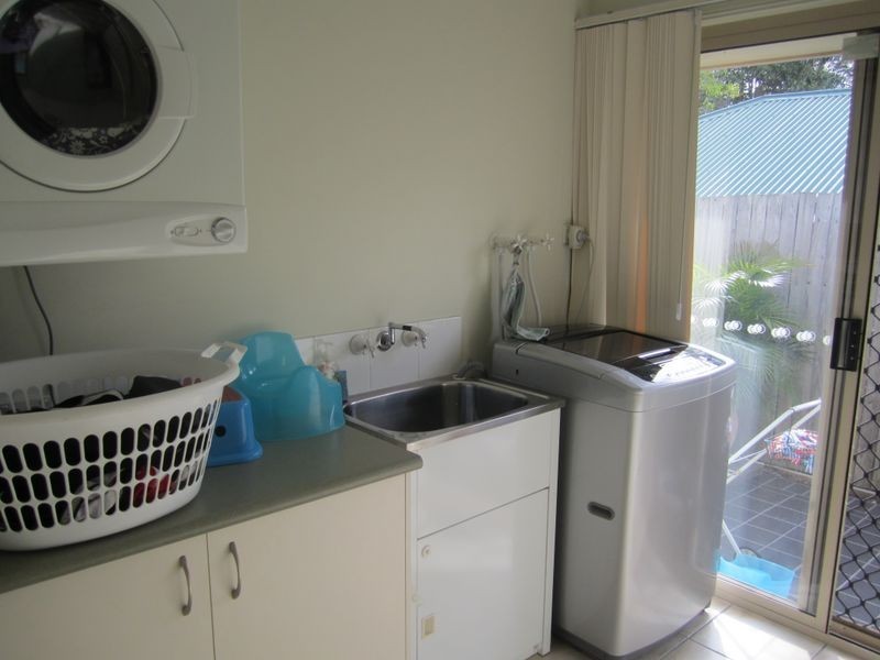 11 Kettleton Close, Bridgeman Downs QLD 4035