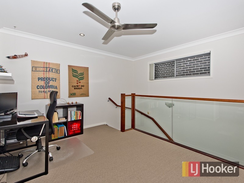 1 Broadwater Lane, Fitzgibbon QLD 4018