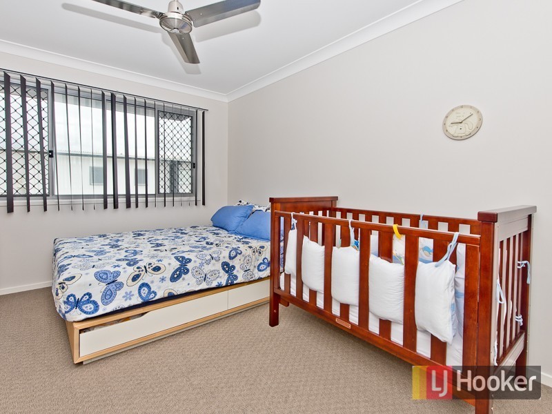 1 Broadwater Lane, Fitzgibbon QLD 4018