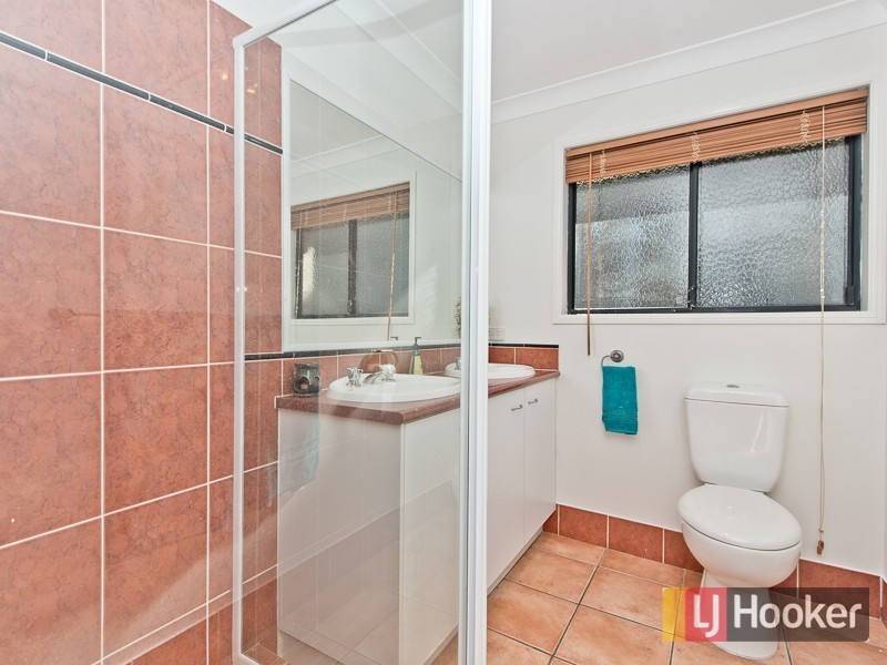 66 Whipbird Place, Aspley QLD 4034