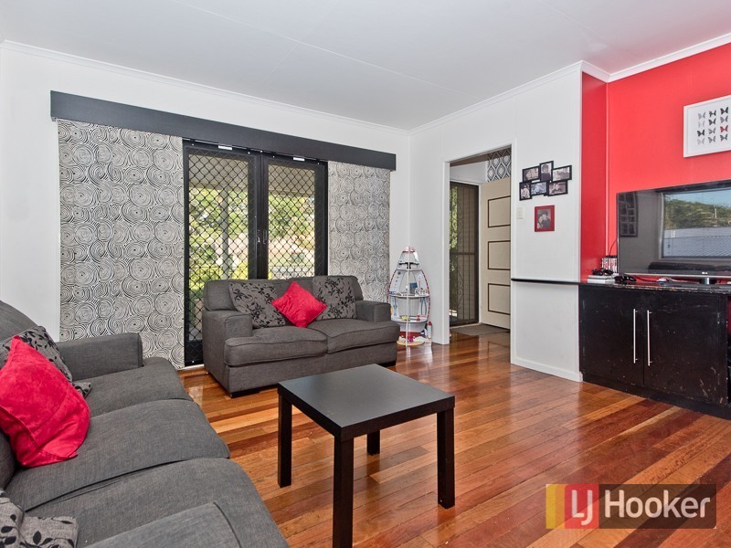 24 Boona Street, Petrie QLD 4502