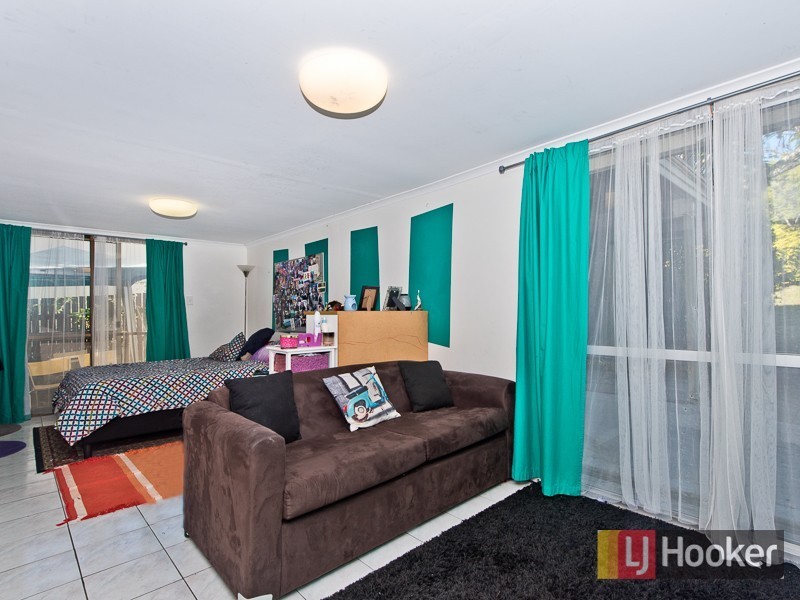 24 Boona Street, Petrie QLD 4502