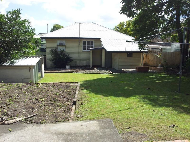 14 Sammells Drive, Chermside QLD 4032