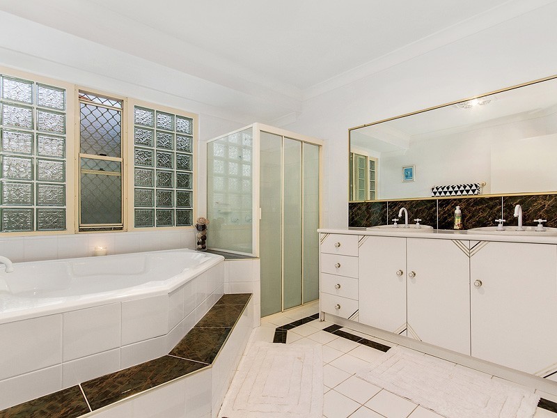 6 St Martin Court, Bald Hills QLD 4036