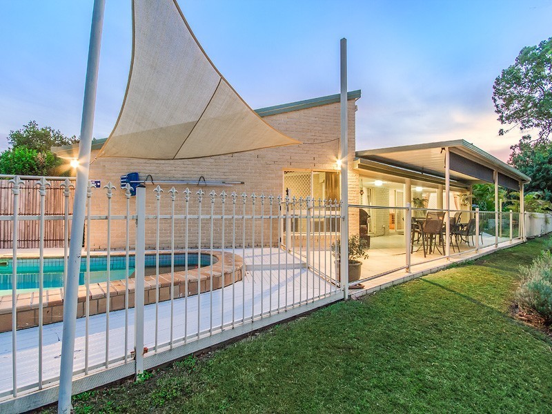 6 St Martin Court, Bald Hills QLD 4036