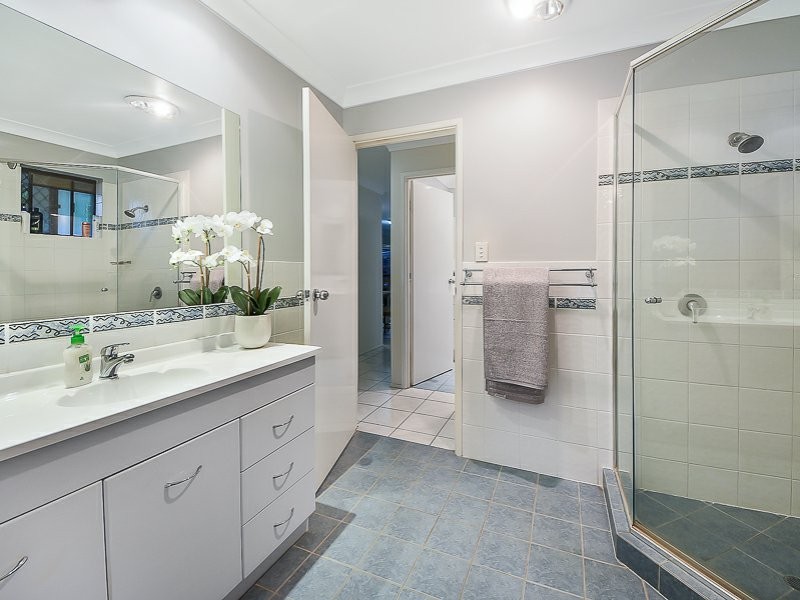 6 Amadeus Place, Aspley QLD 4034