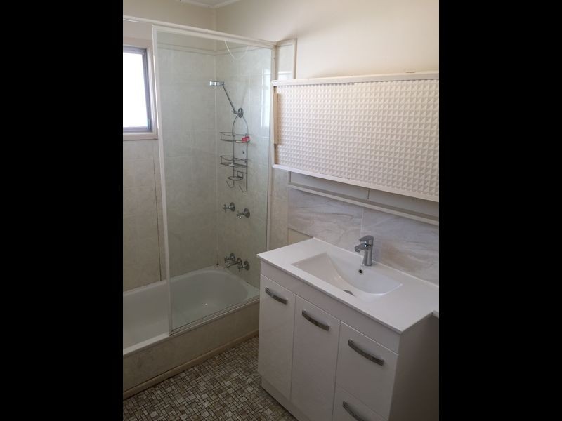 2/11 Slater Avenue, Lawnton QLD 4501