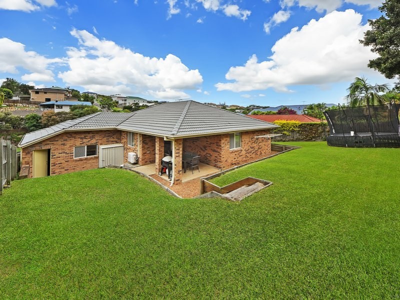 140 Saraband Drive, Eatons Hill QLD 4037