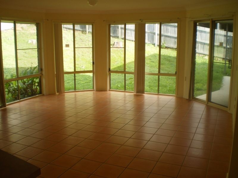 16 Hatia Grove, Ferny Grove QLD 4055