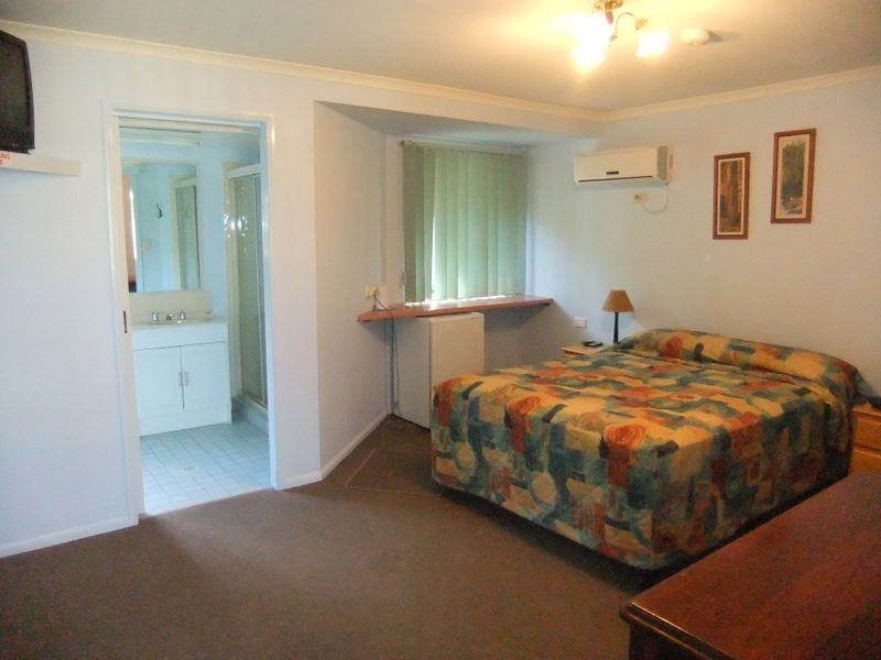 27a MacDonnell Road, Margate QLD 4019