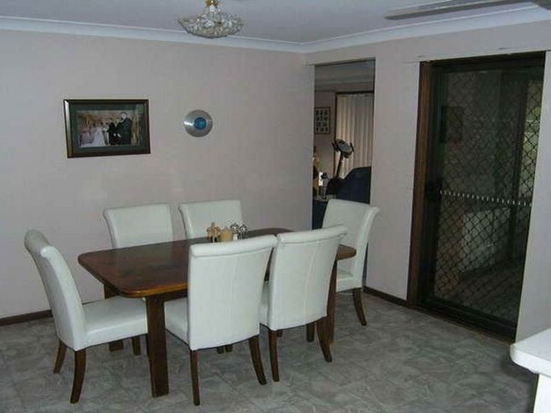 4 Jasmine Court, Fitzgibbon QLD 4018