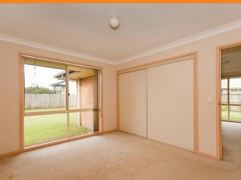 22 Hibiscus Circuit, Fitzgibbon QLD 4018