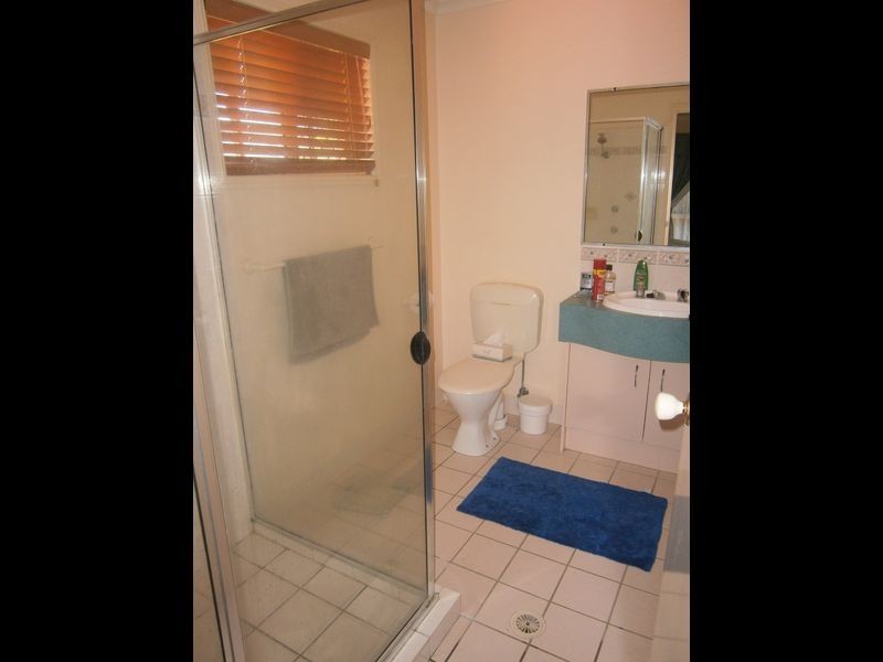 2 Glendore Court, Eatons Hill QLD 4037