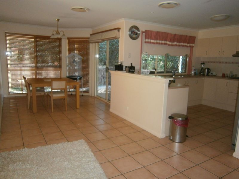 2 Glendore Court, Eatons Hill QLD 4037