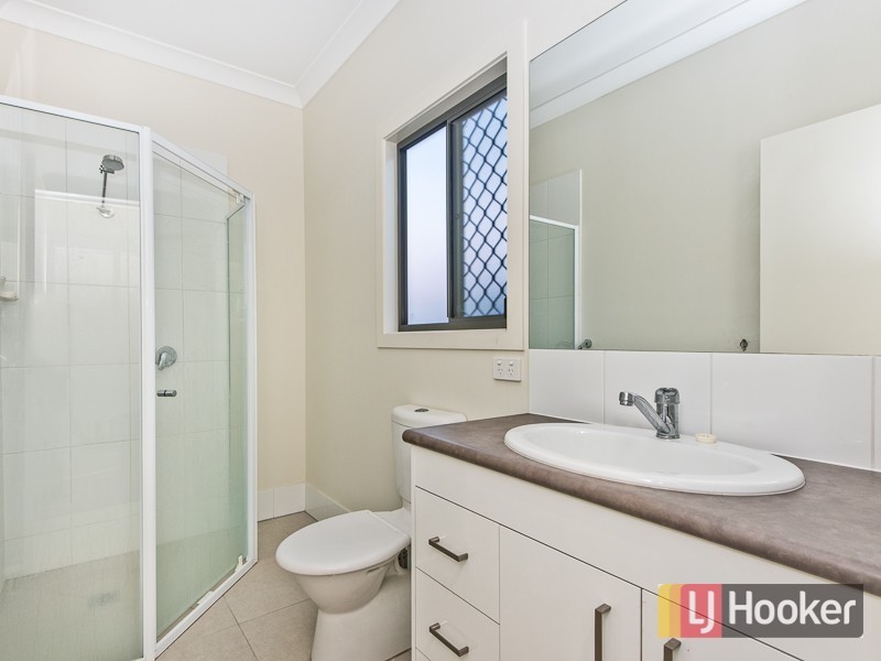 22 Blue Mountains Crescent, Fitzgibbon QLD 4018