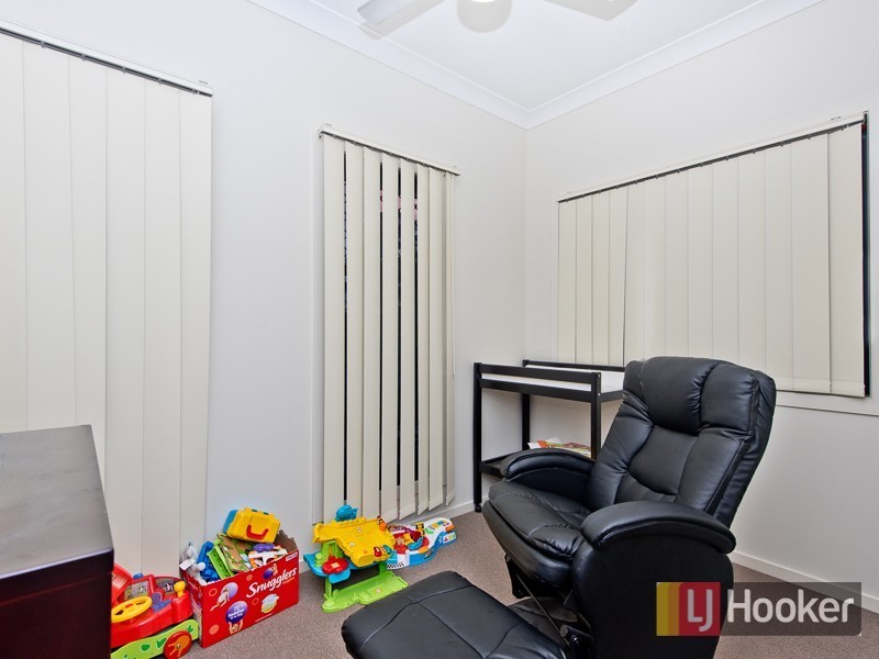 22 Blue Mountains Crescent, Fitzgibbon QLD 4018