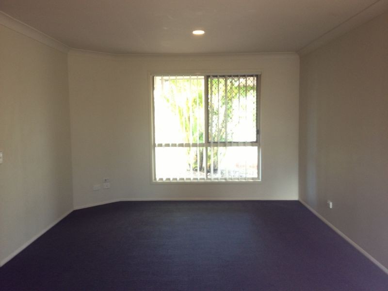 106 Silkyoak Cct, Fitzgibbon QLD 4018