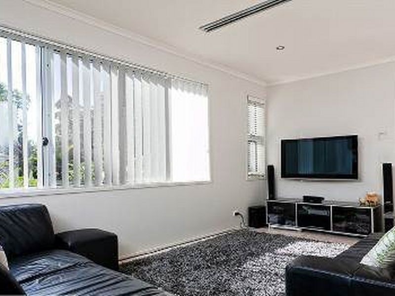 9/51 Railway Parade, Mitchelton QLD 4053