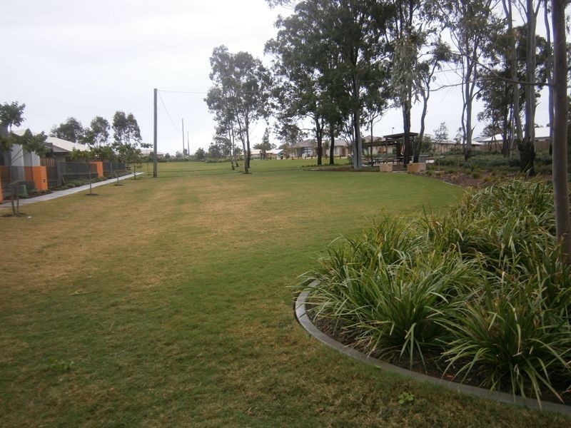 4 Kimberly Park Way, Fitzgibbon QLD 4018