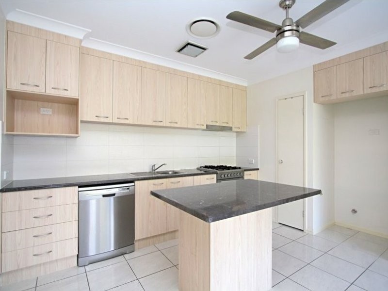 18 Diamantina Cres, Fitzgibbon QLD 4018