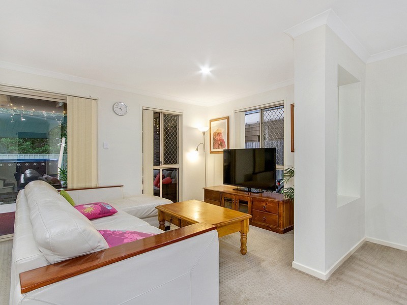 75 Cambridge Crescent, Fitzgibbon QLD 4018