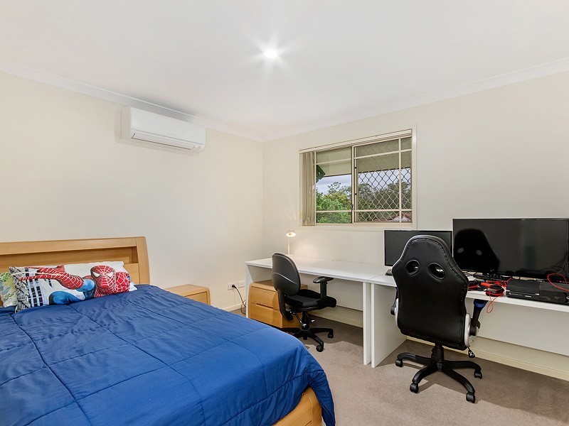 75 Cambridge Crescent, Fitzgibbon QLD 4018