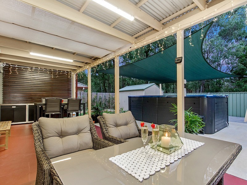 75 Cambridge Crescent, Fitzgibbon QLD 4018