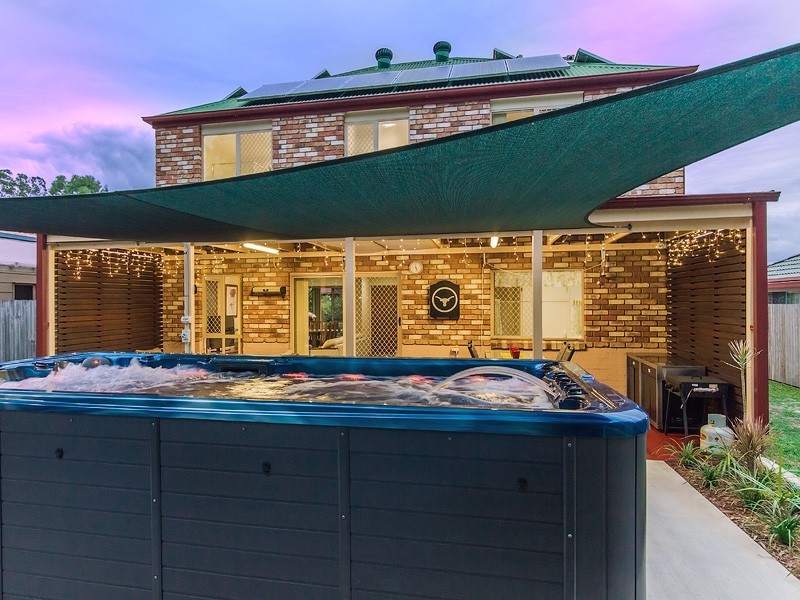 75 Cambridge Crescent, Fitzgibbon QLD 4018