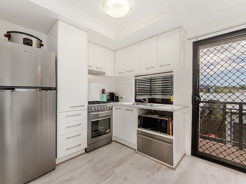 6 Tomaree Lane, Fitzgibbon QLD 4018