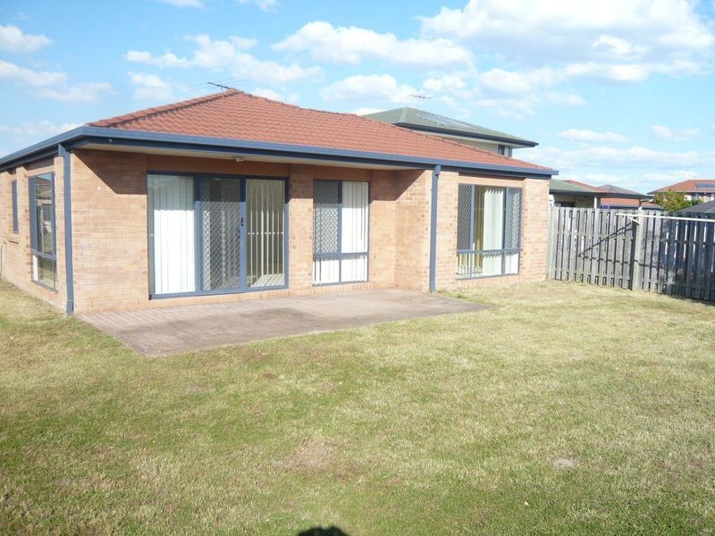 8 Oaktree Place, Bracken Ridge QLD 4017
