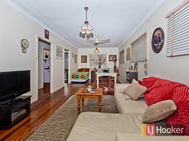 27 Zeehan Street, Wavell Heights QLD 4012